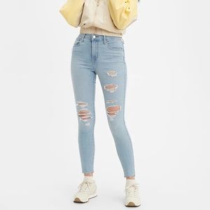 Levi’s 720 High Rise Super Skinny Women’s Jean
